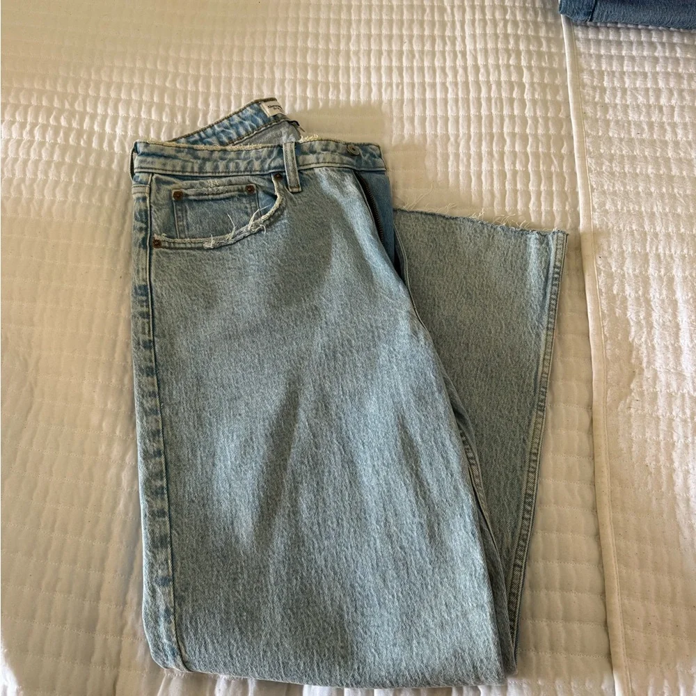 Abercrombie & Fitch Light Blue Straight Leg Jeans - Picture 1 of 2
